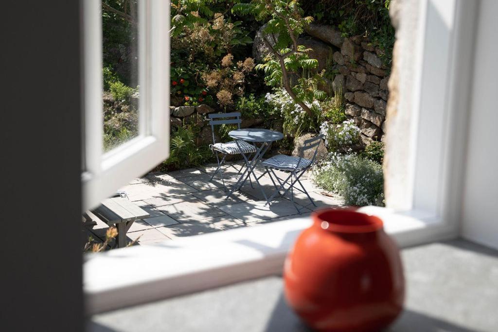 The Old Pilchard Works Bed & Breakfast Mousehole Eksteriør bilde